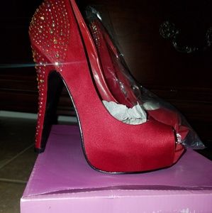 Women red heels